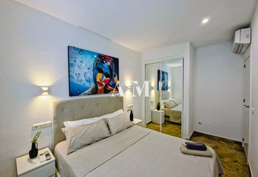 Apartamento Playa de 2 habitaciones en Guardamar del Segura en alquiler con piscina - 1.300 € (Ref: 10095426)