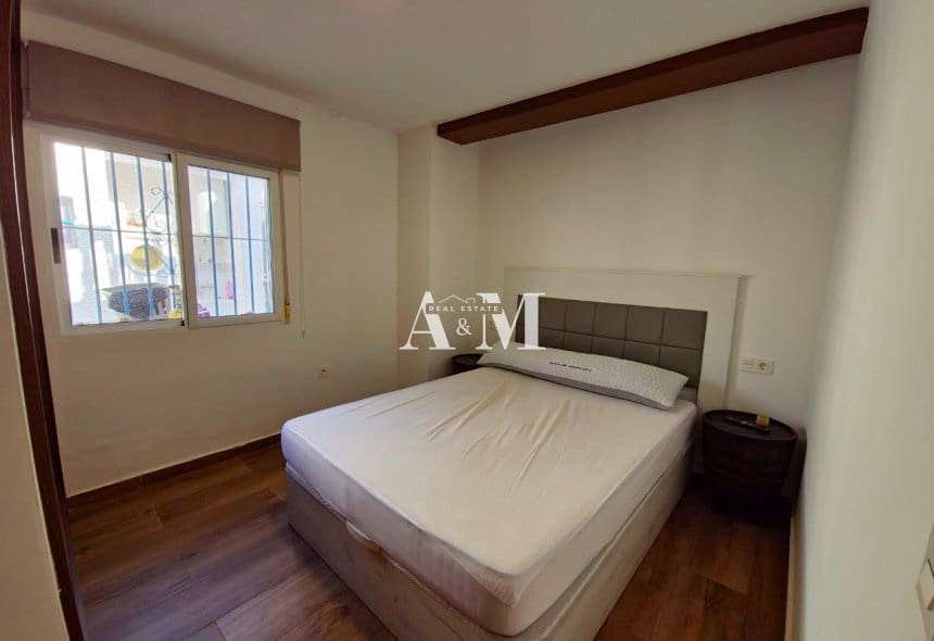 2 soverom Villa til leie i Los Montesinos med svømmebasseng - € 1 050 (Ref: 10095429)
