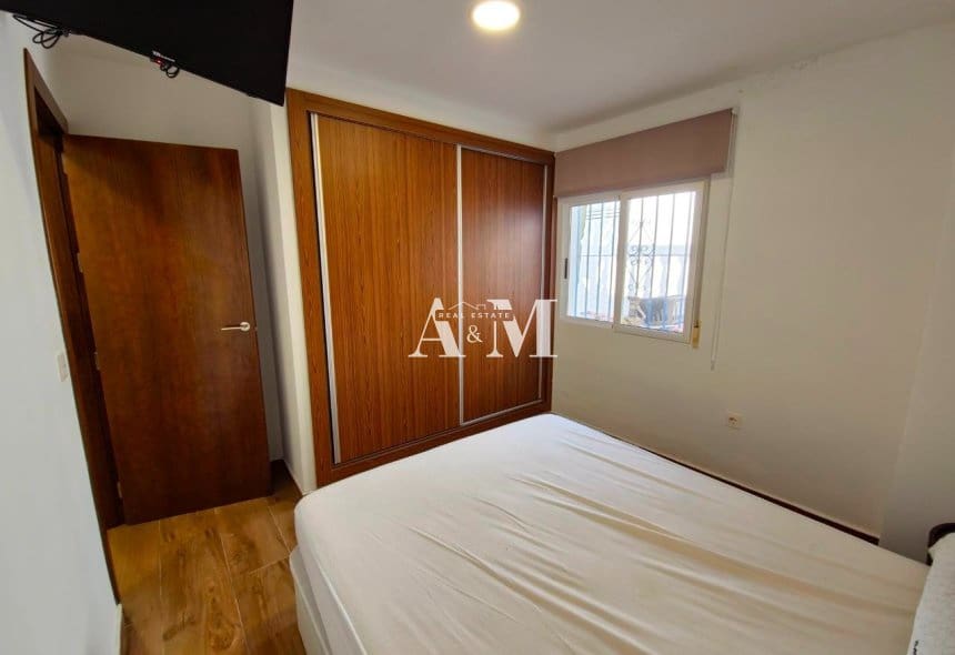 2 soverom Villa til leie i Los Montesinos med svømmebasseng - € 1 050 (Ref: 10095429)