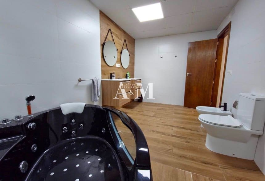 2 soverom Villa til leie i Los Montesinos med svømmebasseng - € 1 050 (Ref: 10095429)
