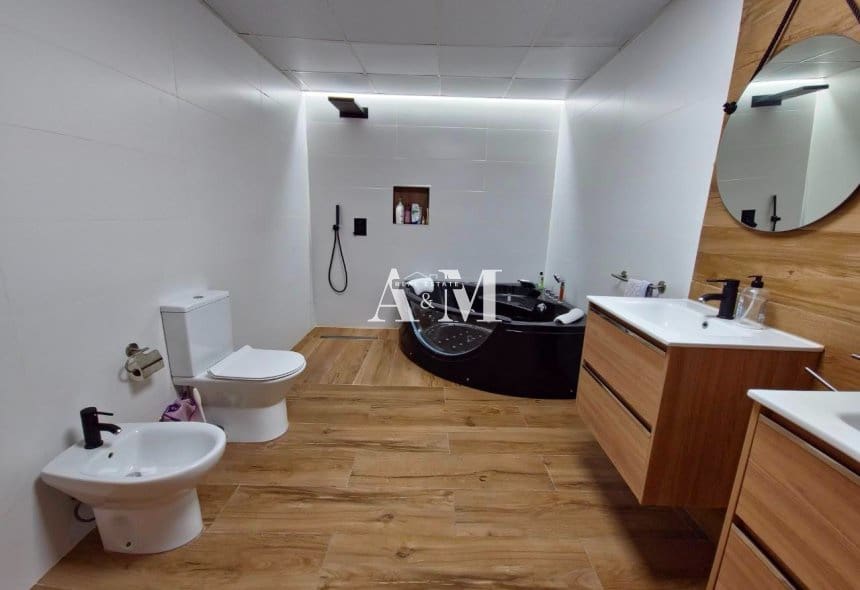2 soverom Villa til leie i Los Montesinos med svømmebasseng - € 1 050 (Ref: 10095429)