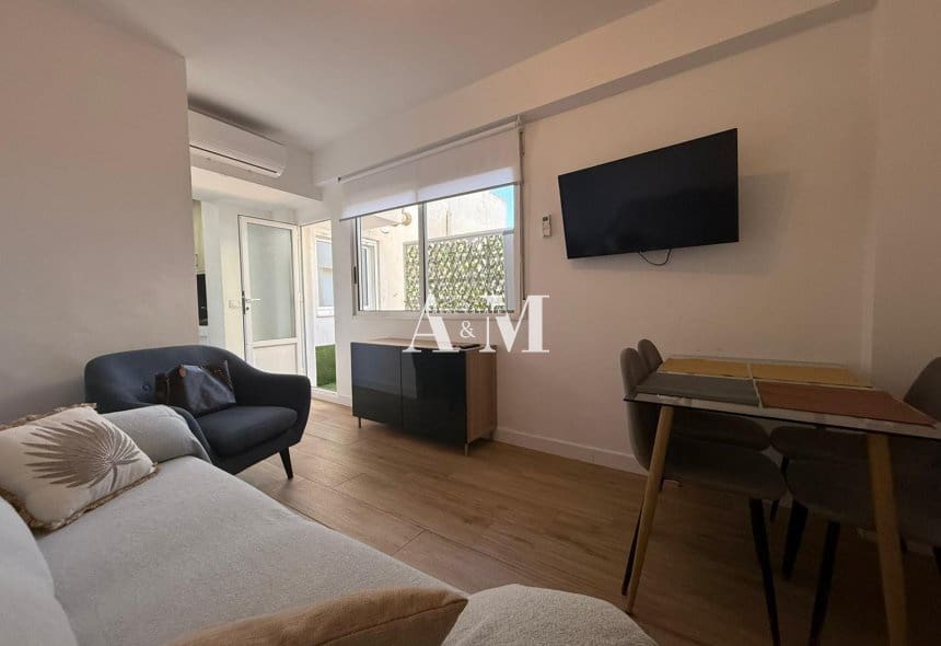 Apartamento Playa de 2 habitaciones en Torre de la Horadada en alquiler con garaje - 850 € (Ref: 10095432)