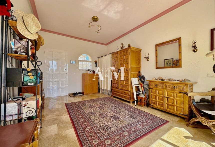 2 soveværelse Villa til salg i Villamartin med swimmingpool garage - € 435.000 (Ref: 10095433)