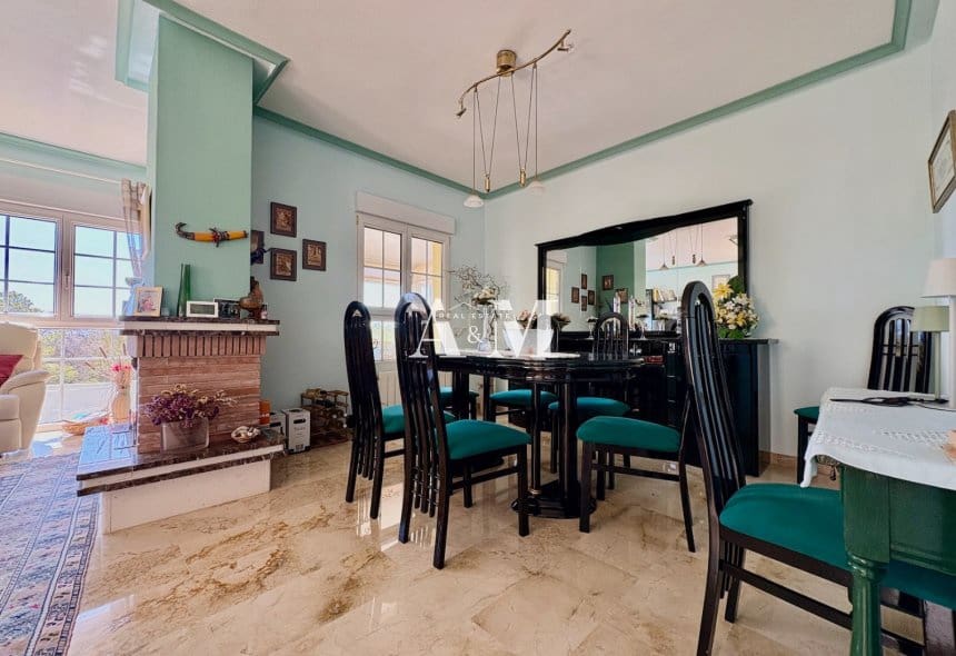 2 soveværelse Villa til salg i Villamartin med swimmingpool garage - € 435.000 (Ref: 10095433)
