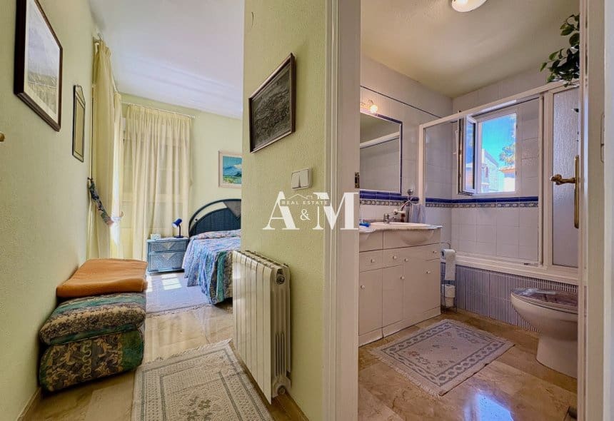 2 soveværelse Villa til salg i Villamartin med swimmingpool garage - € 435.000 (Ref: 10095433)