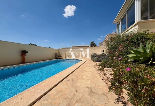 2 soveværelse Villa til salg i Villamartin, Orihuela med swimmingpool garage - € 435.000 (Ref: 10095433)