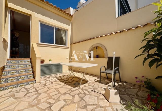 2 soveværelse Villa til salg i Villamartin, Orihuela med swimmingpool garage - € 435.000 (Ref: 10095433)