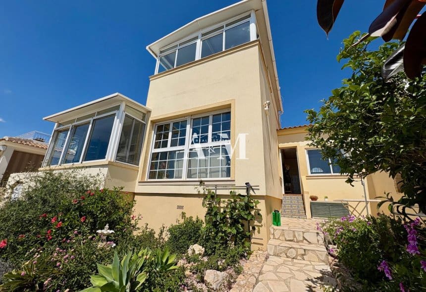 2 soveværelse Villa til salg i Villamartin med swimmingpool garage - € 435.000 (Ref: 10095433)
