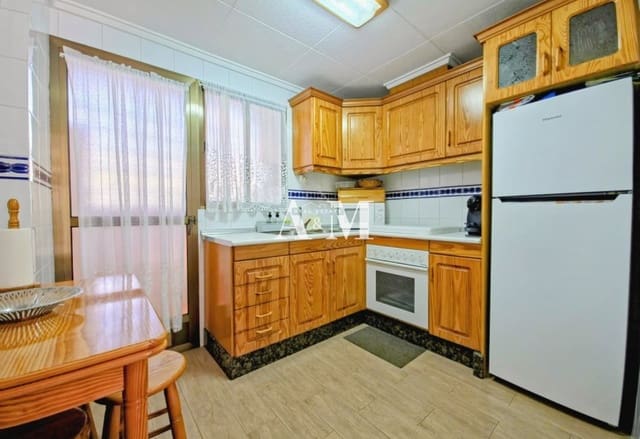 Apartamento Playa de 2 habitaciones en Guardamar Playa, Guardamar del Segura en alquiler con piscina garaje - 1.000 € (Ref: 10095435)