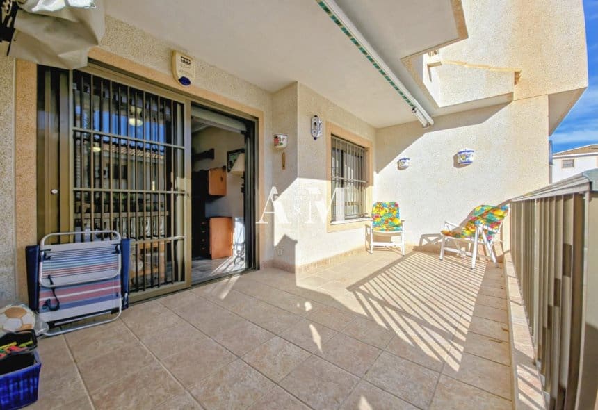 2 soveværelse Strandlejlighed til leje i Guardamar del Segura med swimmingpool garage - € 1.000 (Ref: 10095435)
