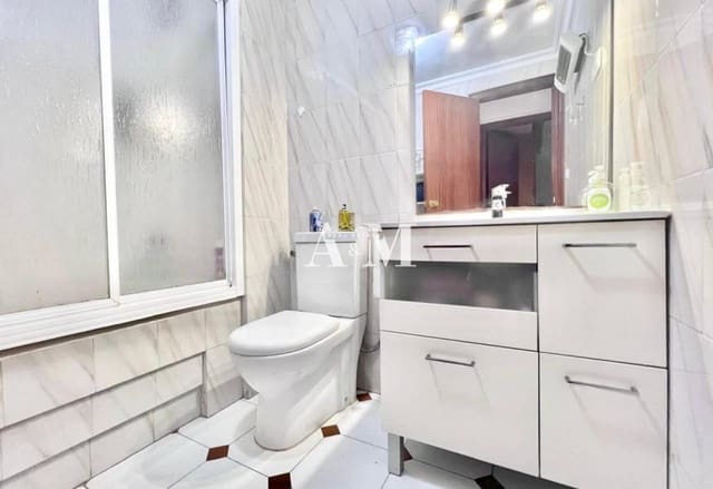 2 quarto Apartamento de Praia para arrendar em Los Europeos, Torrevieja com garagem - 700 € (Ref: 10095436)