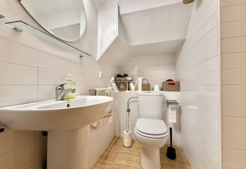 4 Zimmer Villa zu vermieten in Torre de la Horadada mit Pool - 2.300 € (Ref: 10095437)