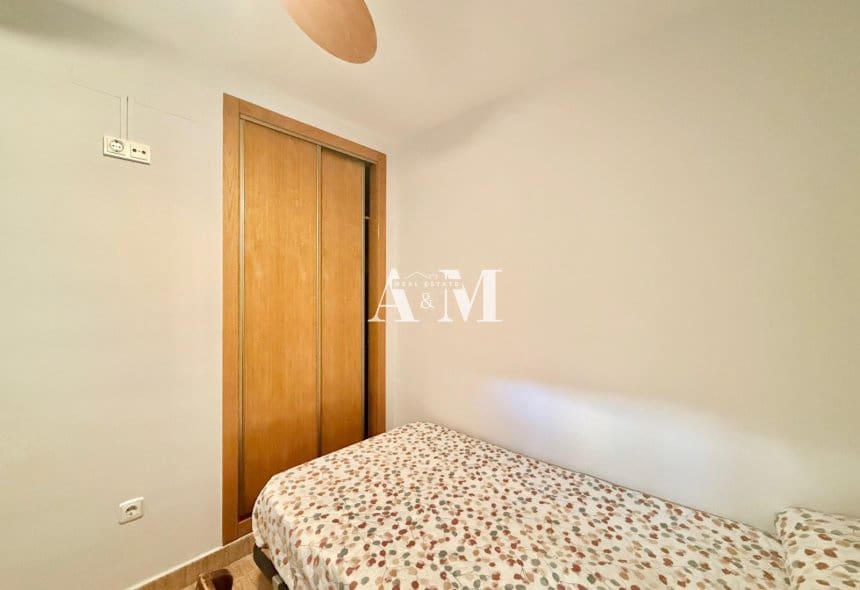 4 Zimmer Villa zu vermieten in Torre de la Horadada mit Pool - 2.300 € (Ref: 10095437)