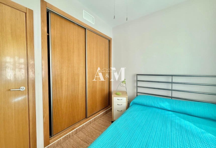 4 Zimmer Villa zu vermieten in Torre de la Horadada mit Pool - 2.300 € (Ref: 10095437)
