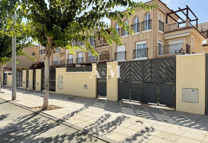 4 Zimmer Villa zu vermieten in Torre de la Horadada mit Pool - 2.300 € (Ref: 10095437)
