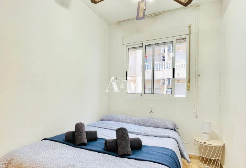 1 makuuhuone Ranta-asunto vuokrattavana paikassa Torrevieja - 750 € (Ref: 10095438)