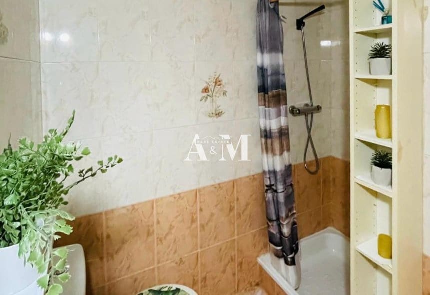 1 makuuhuone Ranta-asunto vuokrattavana paikassa Torrevieja - 750 € (Ref: 10095438)