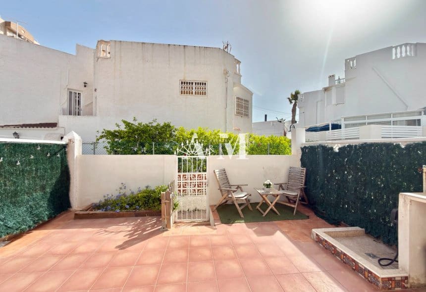 Casa de 3 habitaciones en Torrevieja en venta - 188.990 € (Ref: 10095440)