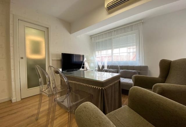2 makuuhuone Huoneisto vuokrattavana paikassa Las Piscinas Naturales, Torrevieja - 900 € (Ref: 10095441)