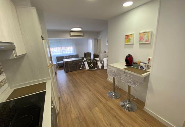 2 makuuhuone Huoneisto vuokrattavana paikassa Las Piscinas Naturales, Torrevieja - 900 € (Ref: 10095441)