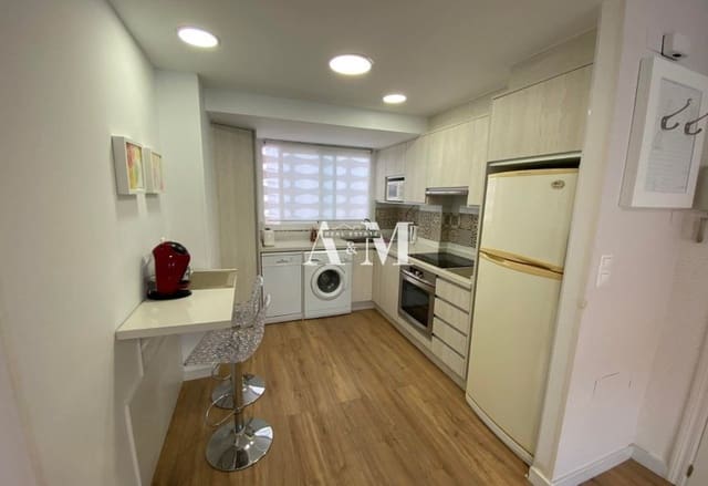 2 makuuhuone Huoneisto vuokrattavana paikassa Las Piscinas Naturales, Torrevieja - 900 € (Ref: 10095441)