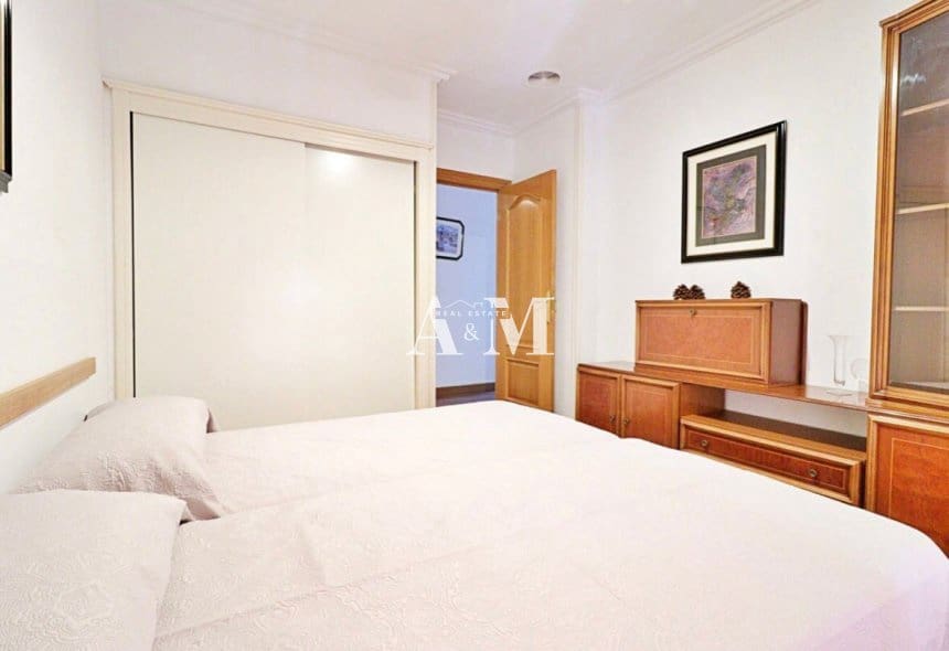 5 quarto Penthouse para arrendar em Santa Pola com garagem - 2 150 € (Ref: 10095443)