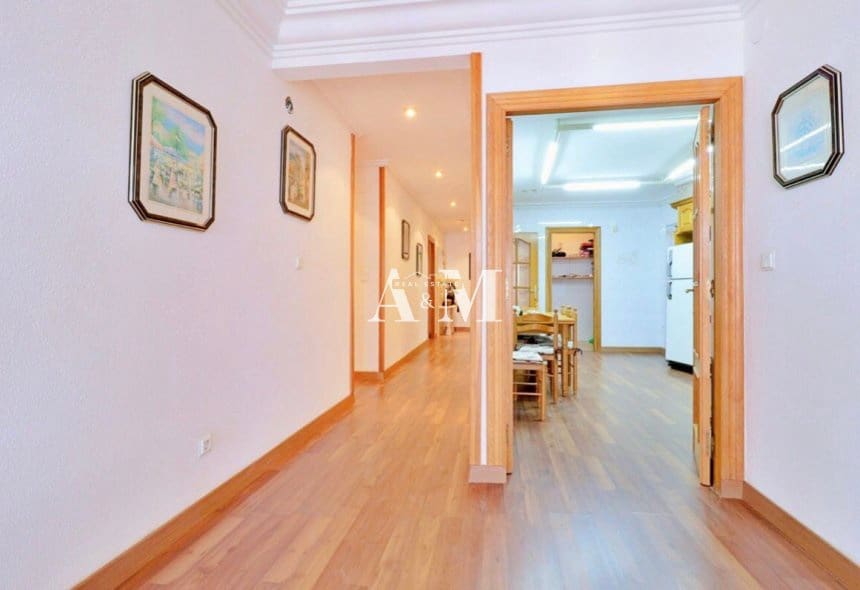 5 quarto Penthouse para arrendar em Santa Pola com garagem - 2 150 € (Ref: 10095443)