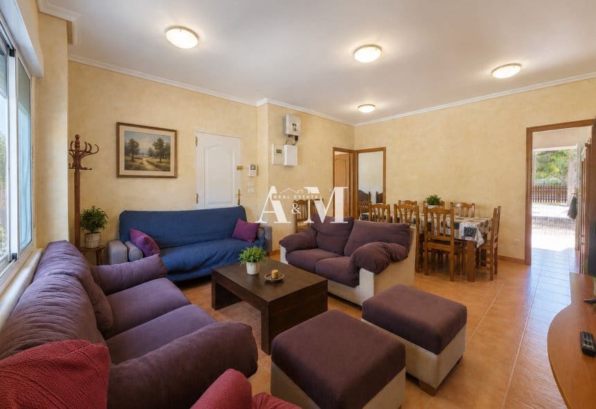 Chalet de 4 habitaciones en La Romana en venta con piscina garaje - 360.000 € (Ref: 10095444)