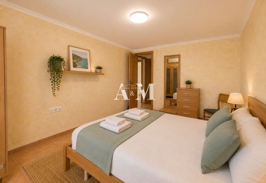 Chalet de 4 habitaciones en La Romana en venta con piscina garaje - 360.000 € (Ref: 10095444)