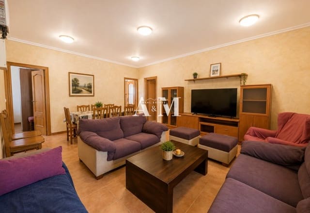 Chalet de 4 habitaciones en La Romana en venta con piscina garaje - 360.000 € (Ref: 10095444)