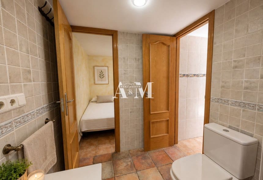 Chalet de 4 habitaciones en La Romana en venta con piscina garaje - 360.000 € (Ref: 10095444)