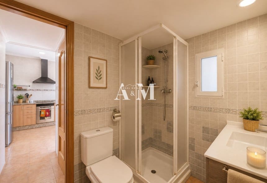 Chalet de 4 habitaciones en La Romana en venta con piscina garaje - 360.000 € (Ref: 10095444)