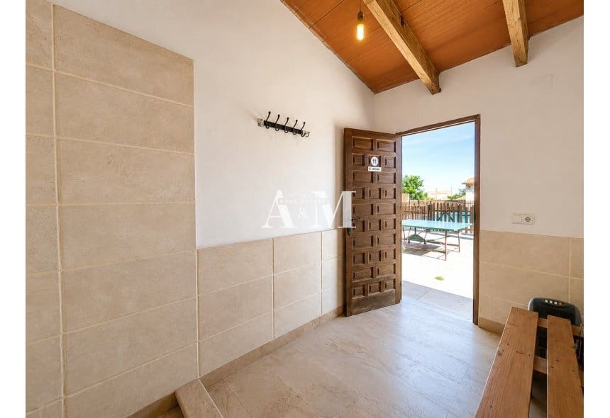 Chalet de 4 habitaciones en La Romana en venta con piscina garaje - 360.000 € (Ref: 10095444)
