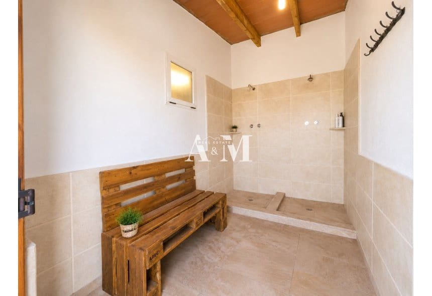 Chalet de 4 habitaciones en La Romana en venta con piscina garaje - 360.000 € (Ref: 10095444)