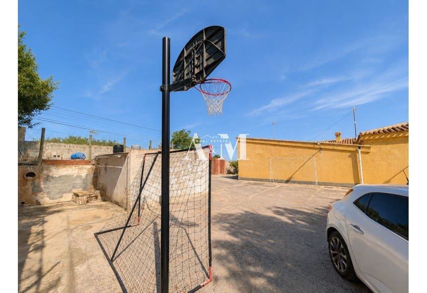 Chalet de 4 habitaciones en La Romana en venta con piscina garaje - 360.000 € (Ref: 10095444)