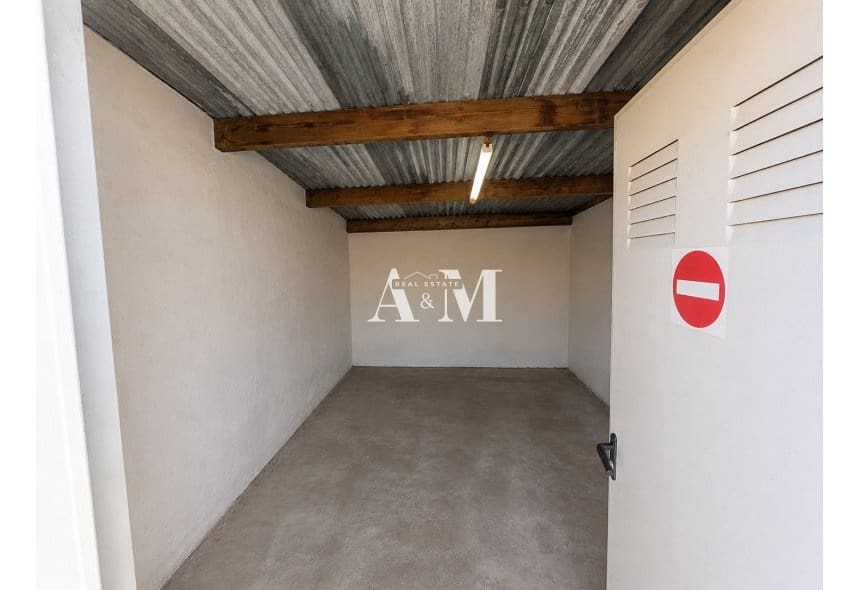 Chalet de 4 habitaciones en La Romana en venta con piscina garaje - 360.000 € (Ref: 10095444)