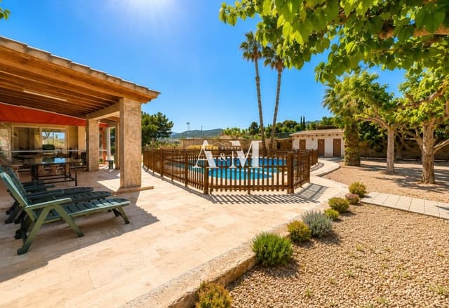 Chalet de 4 habitaciones en La Romana en venta con piscina garaje - 360.000 € (Ref: 10095444)