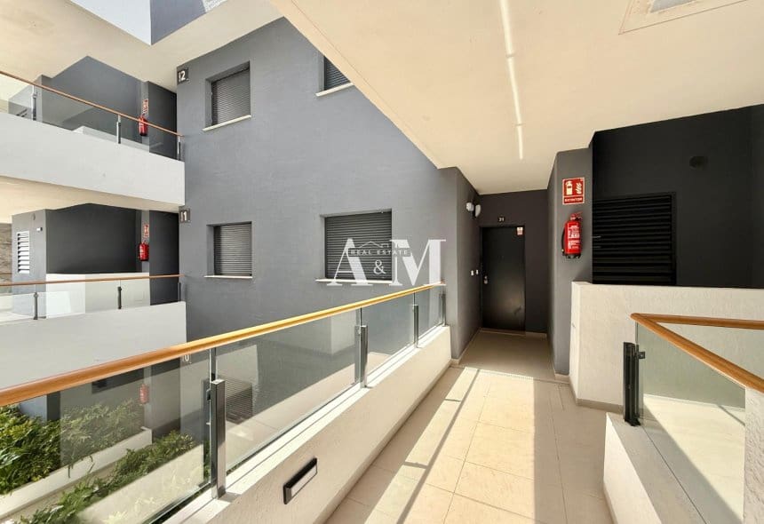 2 makuuhuone Huoneisto vuokrattavana paikassa Torrevieja mukana uima-altaan 
autotalli - 1 700 € (Ref: 10095446)