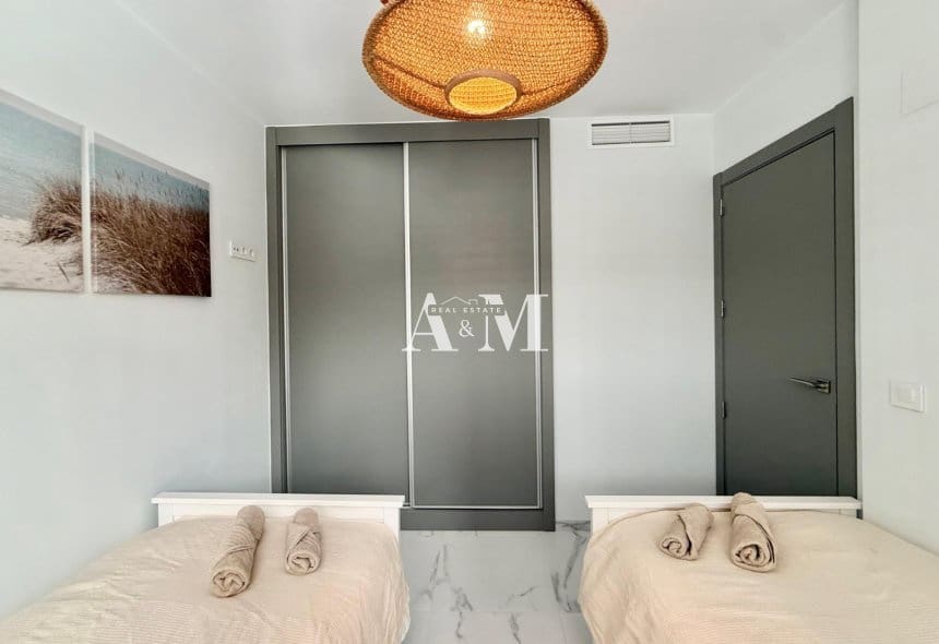 2 makuuhuone Huoneisto vuokrattavana paikassa Torrevieja mukana uima-altaan 
autotalli - 1 700 € (Ref: 10095446)