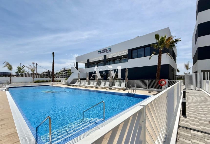 2 makuuhuone Huoneisto vuokrattavana paikassa Torrevieja mukana uima-altaan 
autotalli - 1 700 € (Ref: 10095446)