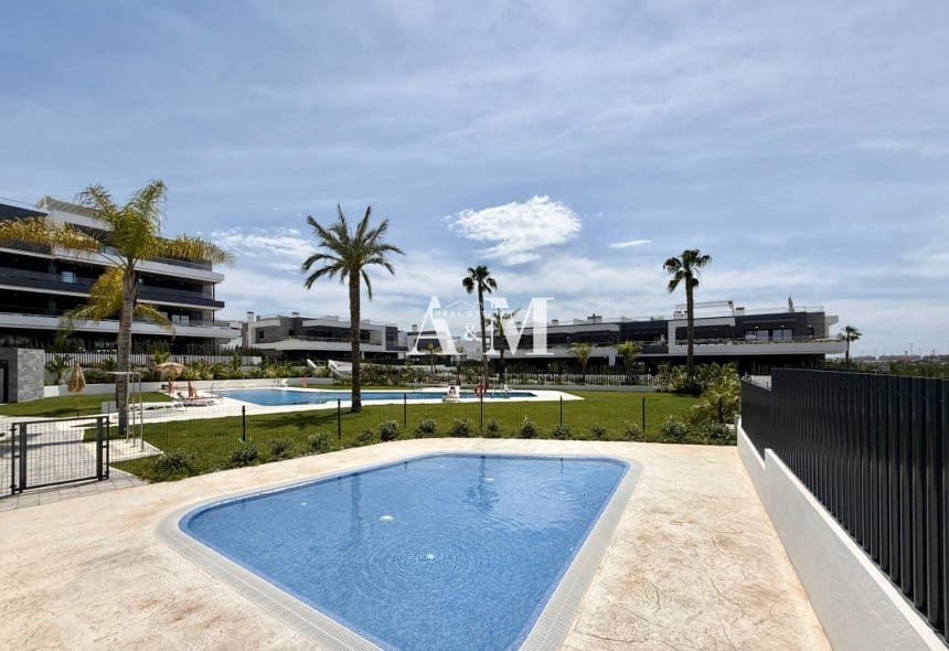 2 makuuhuone Huoneisto vuokrattavana paikassa Torrevieja mukana uima-altaan 
autotalli - 1 700 € (Ref: 10095446)