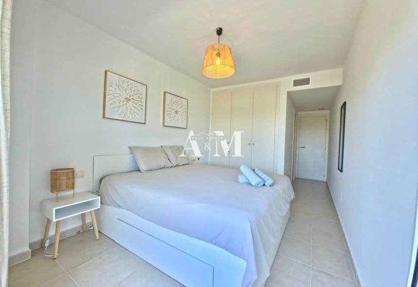 2 soverom Leilighet til leie i Orihuela Costa med svømmebasseng garasje - € 1 400 (Ref: 10095448)