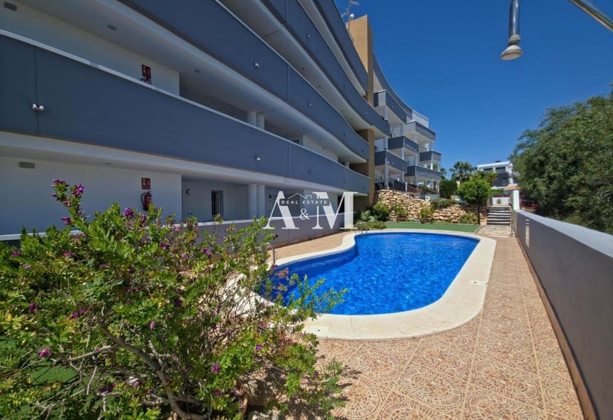 2 soverom Leilighet til leie i Orihuela Costa med svømmebasseng garasje - € 1 400 (Ref: 10095448)