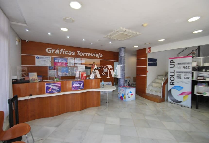 2 slaapkamer Commercieel te huur in Torrevieja - € 4.900 (Ref: 10095449)