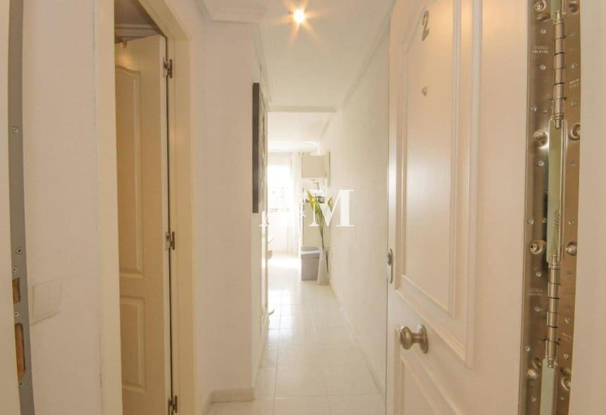 1 chambre Studio à vendre à Torrevieja avec piscine - 90 000 € (Ref: 10095450)