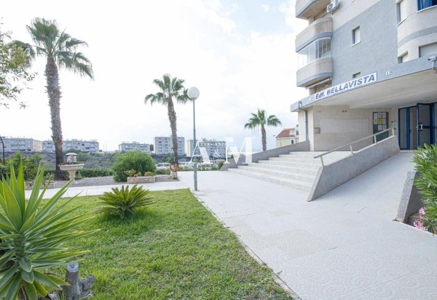 1 chambre Studio à vendre à Torrevieja avec piscine - 90 000 € (Ref: 10095450)