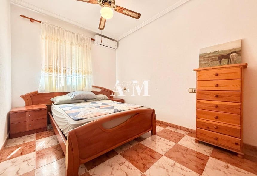 2 bedroom Townhouse for rent in Orihuela Costa with pool - € 900 (Ref: 10095654)
