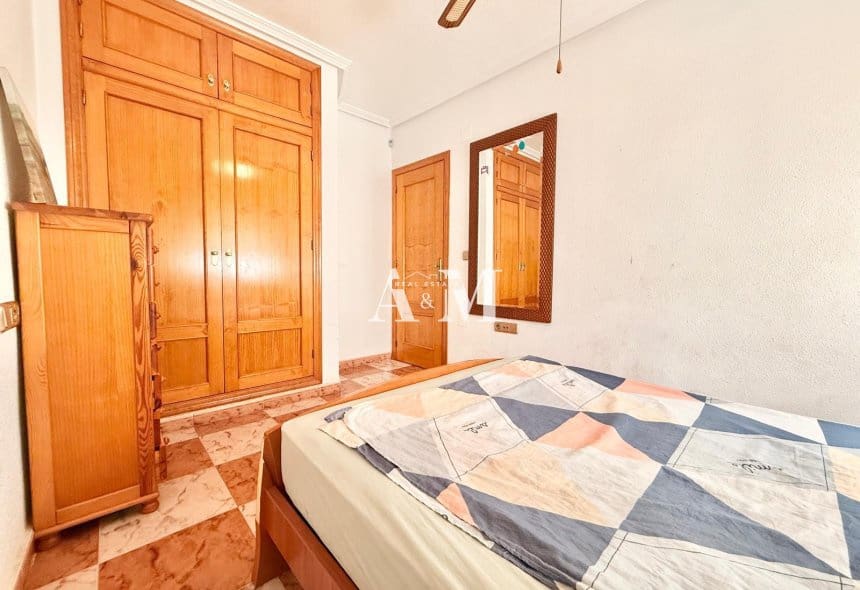 2 bedroom Townhouse for rent in Orihuela Costa with pool - € 900 (Ref: 10095654)