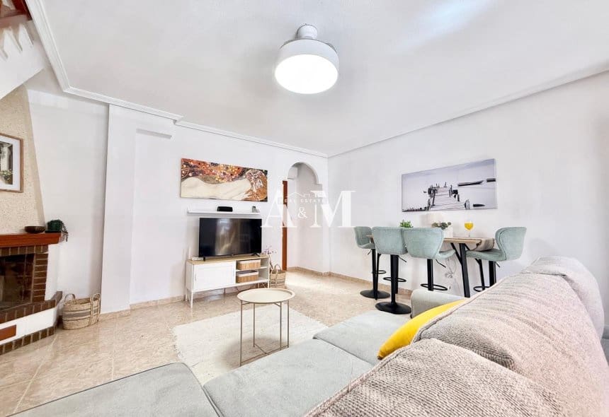 Maison de Ville de 3 chambres à louer à Torre de la Horadada avec garage - 1 200 € (Ref: 10095655)