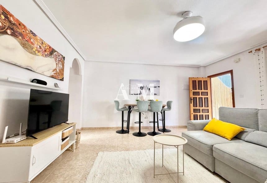 Maison de Ville de 3 chambres à louer à Torre de la Horadada avec garage - 1 200 € (Ref: 10095655)
